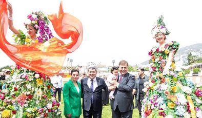 İzmir’in geleneksel festivaliyle Bayındır’da yine çiçekler açtı “Bize üretmek yakışıyor”