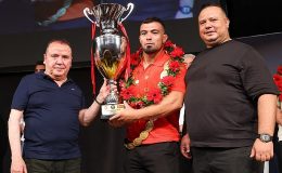 Kırkpınar Başpehlivanı Yusuf Can Zeybek’e coşkulu karşılama