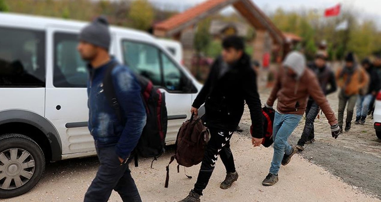 Edirne’de Afganistan ve Pakistan uyruklu 12 düzensiz göçmen yakalandı