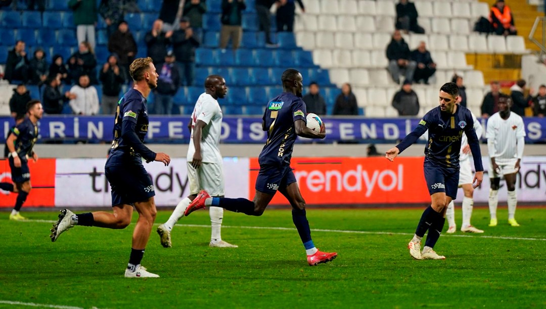 SÃ¼per Lig’de 21. hafta lig tarihine geÃ§ti: 9 maÃ§ta 42 gol!