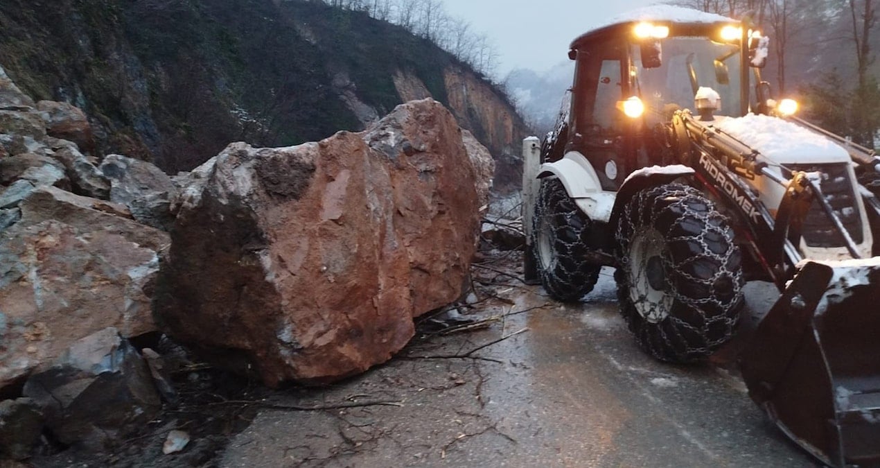 Ordu’da heyelan: Ekipler seferber oldu